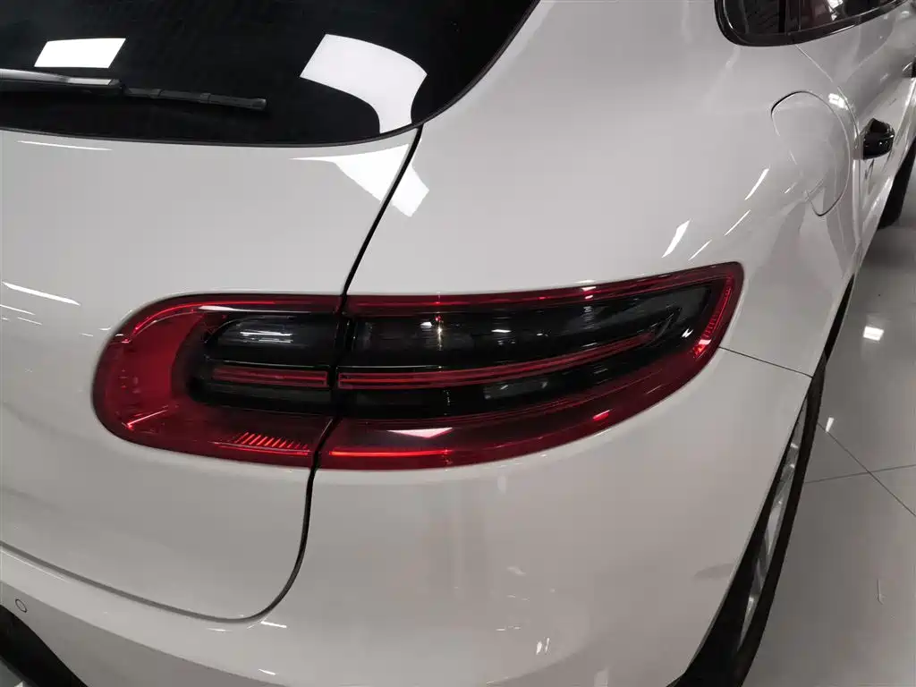 Porsche Macan 2017 Macan 2.0T фото 8