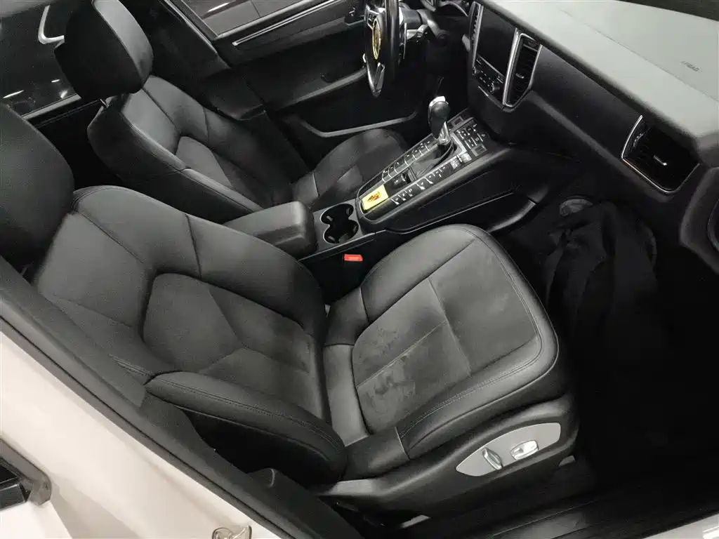 Porsche Macan 2017 Macan 2.0T фото 25