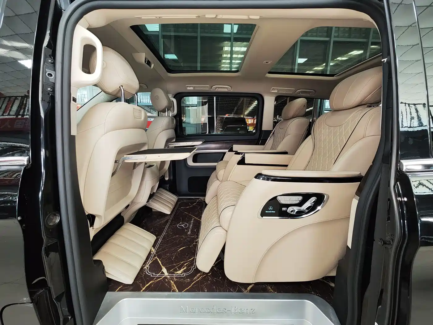 Mercedes-Benz V-Class 2022 V 260 Pilot Edition фото 10