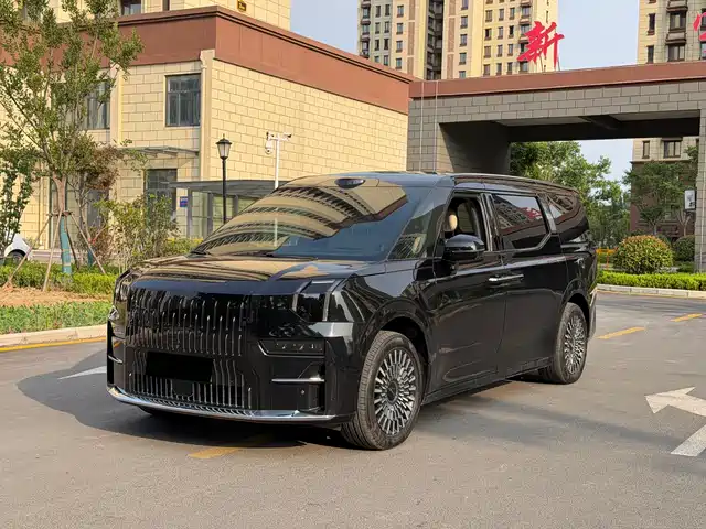 ZEEKR Zeekr 009 2024 6-seat Executive AWD 108kWh