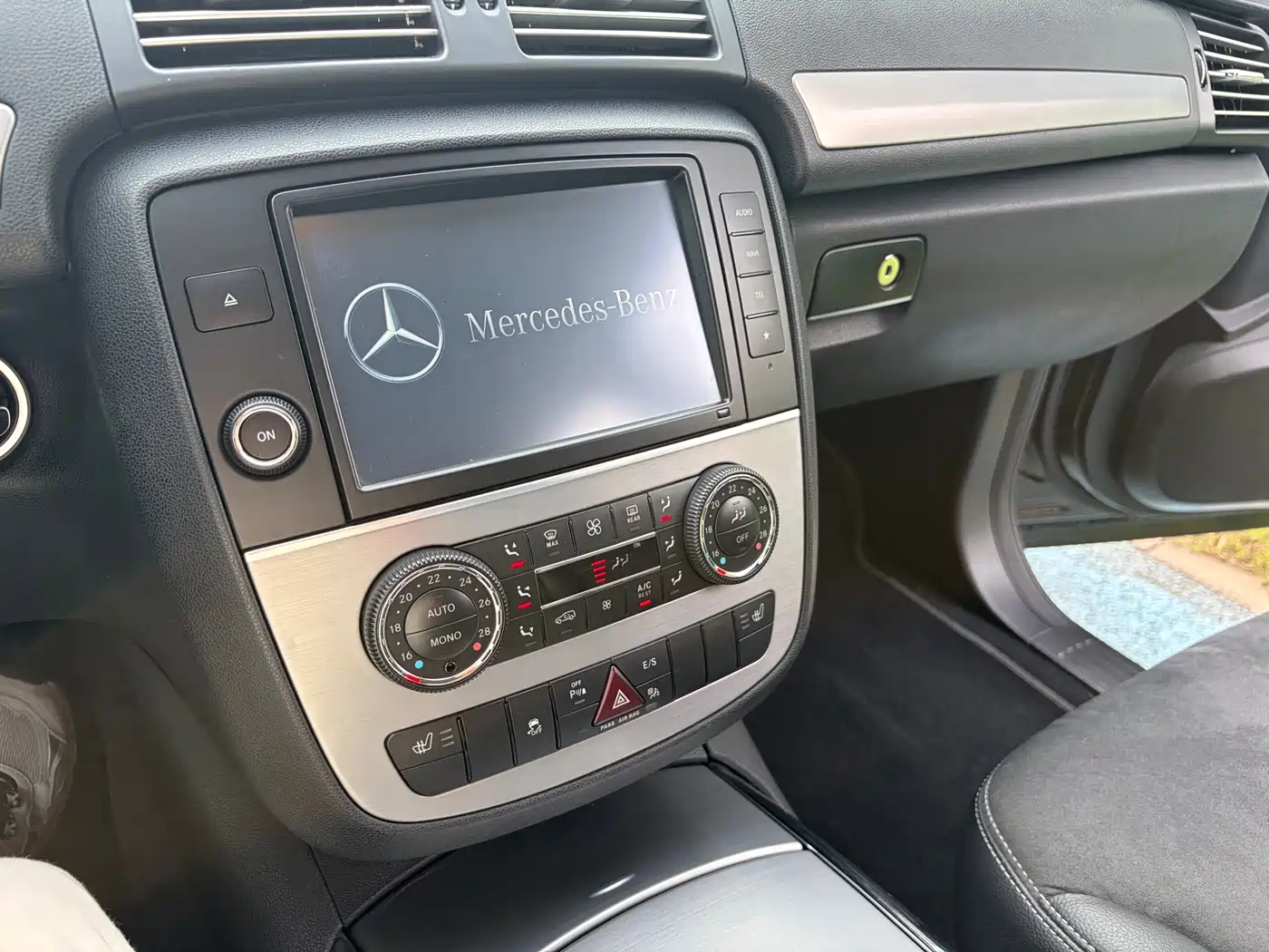 Mercedes-Benz R-Class 2014 R 320 4MATIC Business фото 20