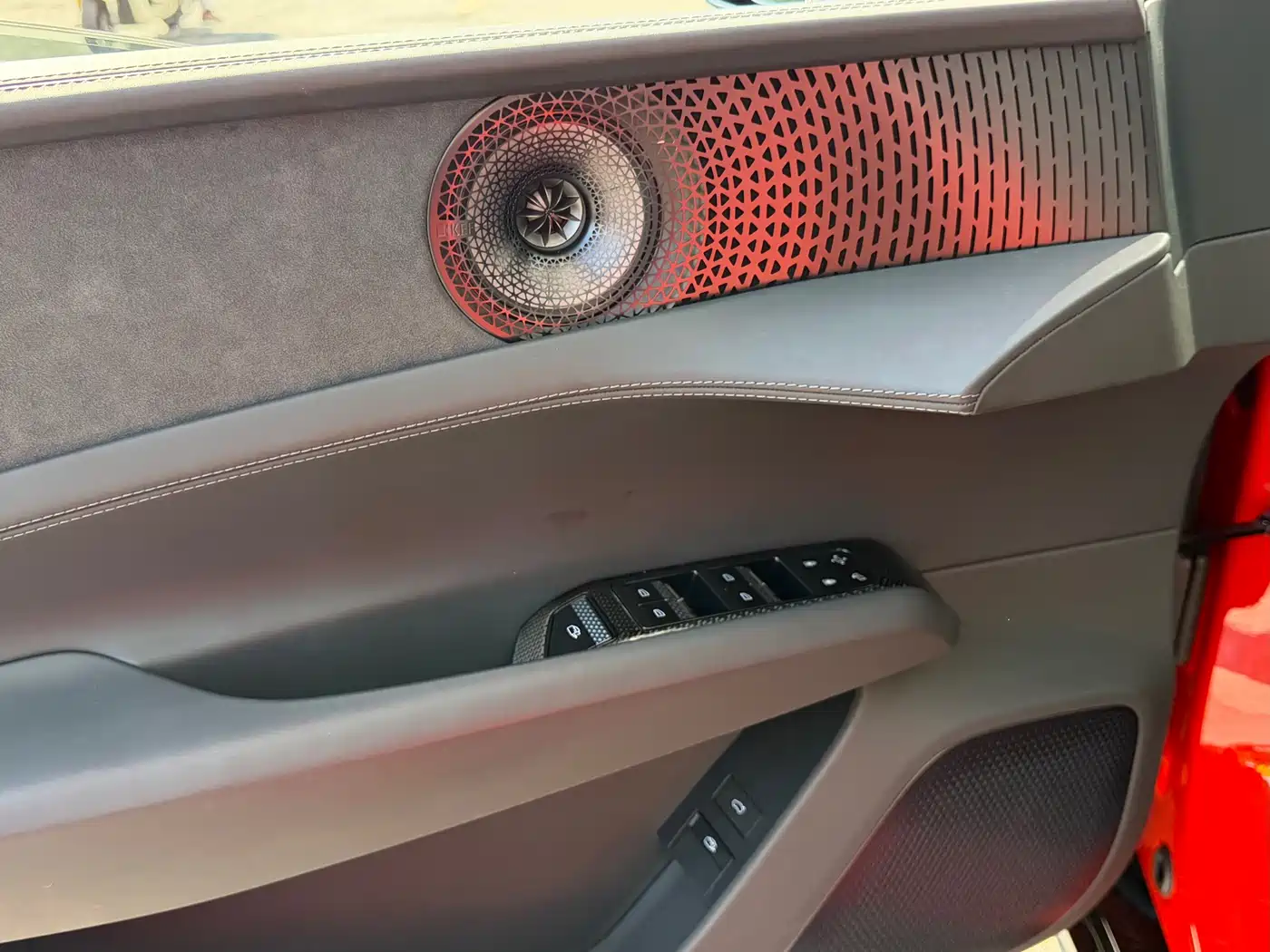 LOTUS SPORTS CAR EMEYA FLOWERS