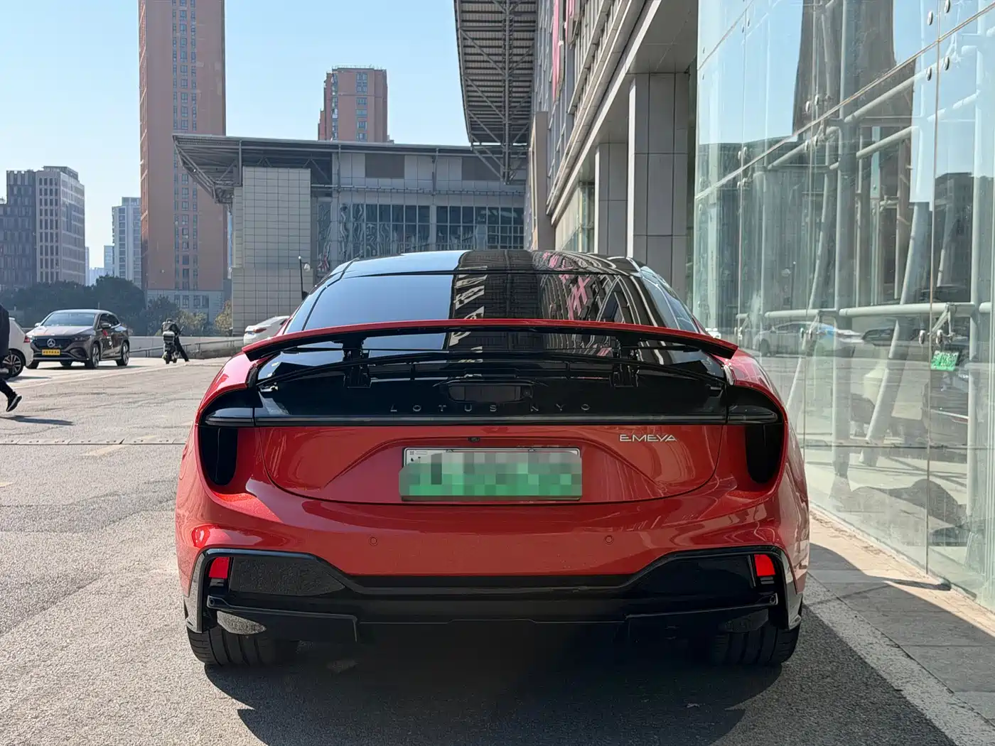 LOTUS SPORTS CAR EMEYA FLOWERS