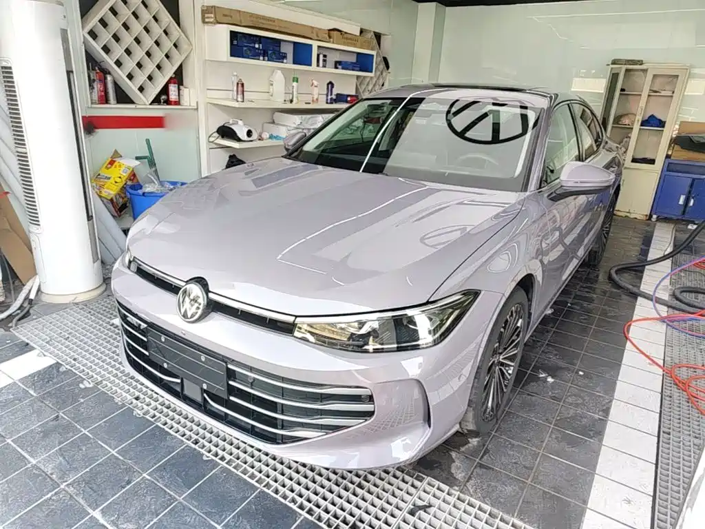 Volkswagen Passat 2025 Pro 380TSI Dragon Prestige Edition