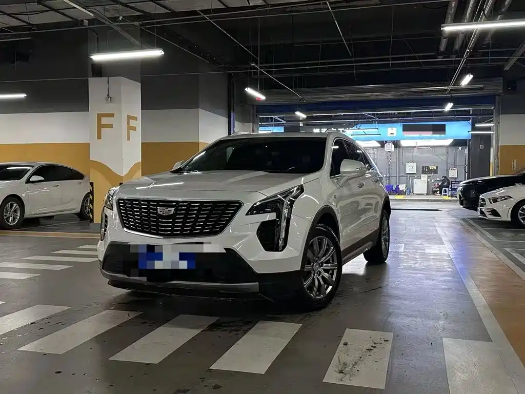 Фото 1 - Cadillac XT4