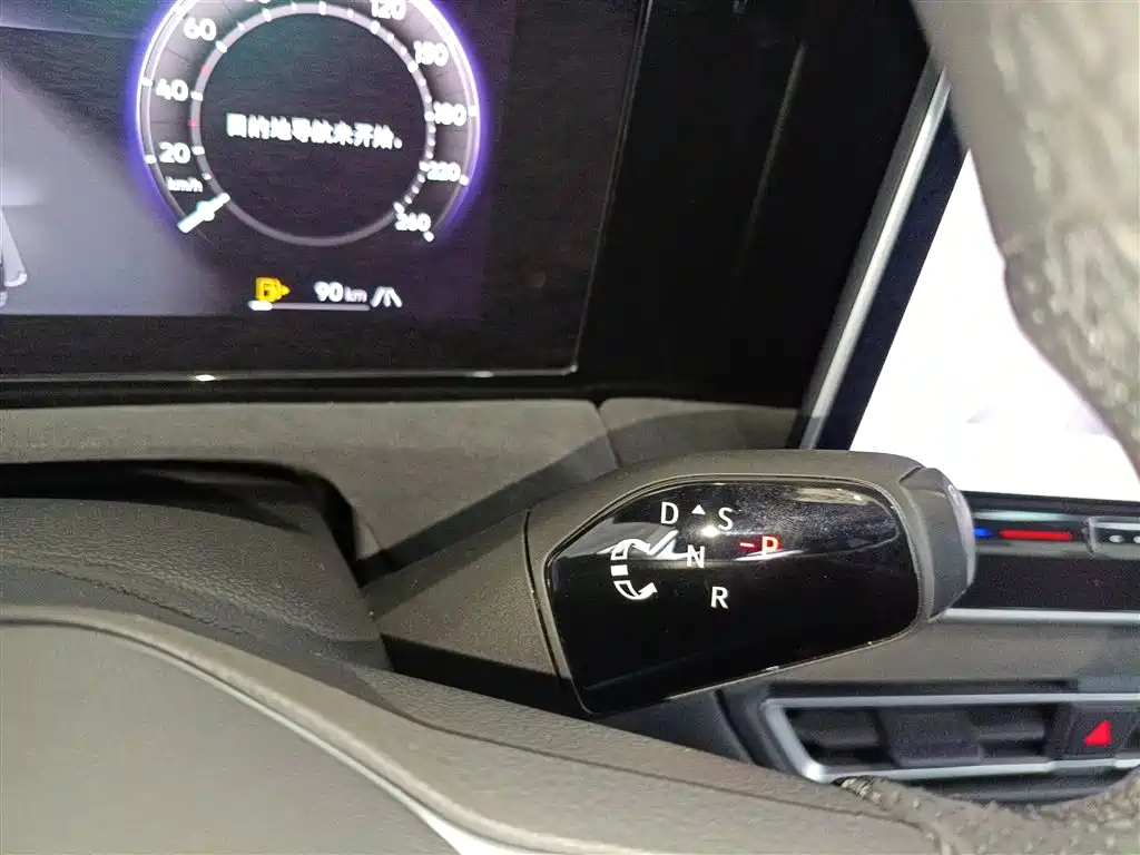 Volkswagen Tiguan L 2024 PRO 380TSI 4WD R-Line Premium Edition фото 14