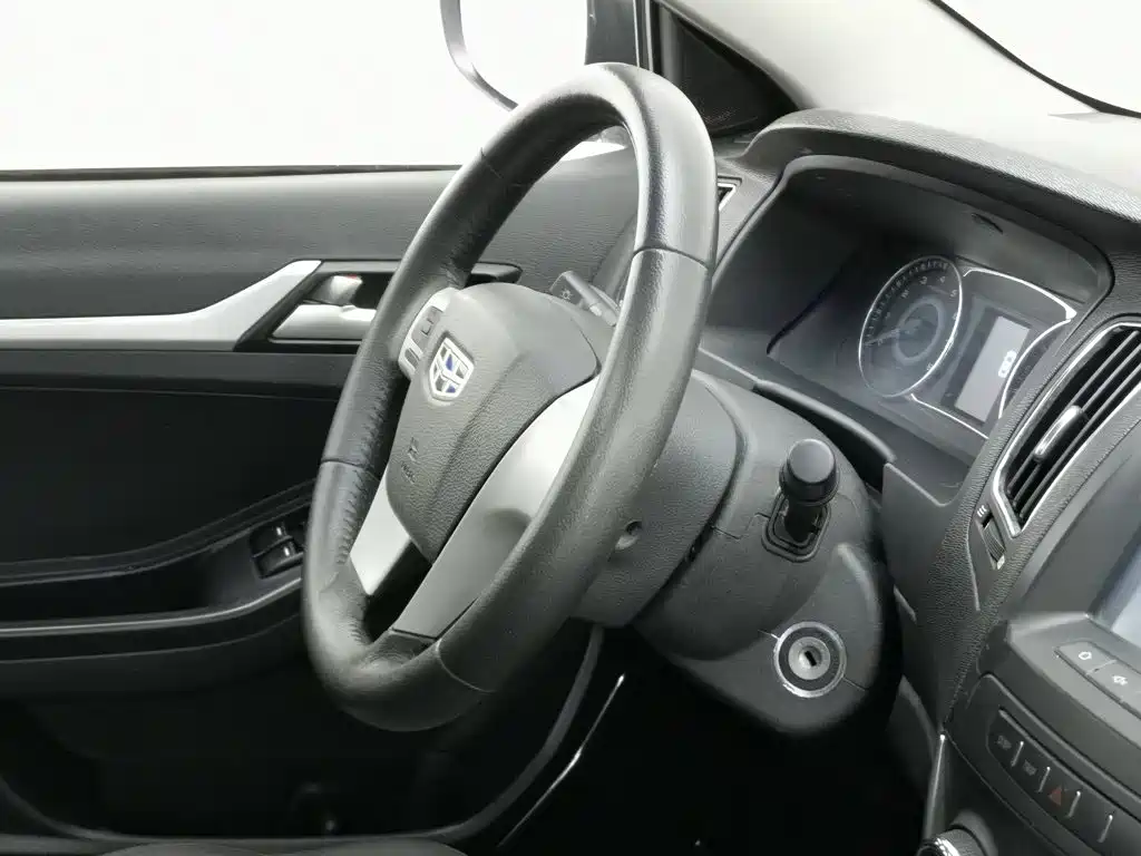 Фото 22 - Geely Vision
