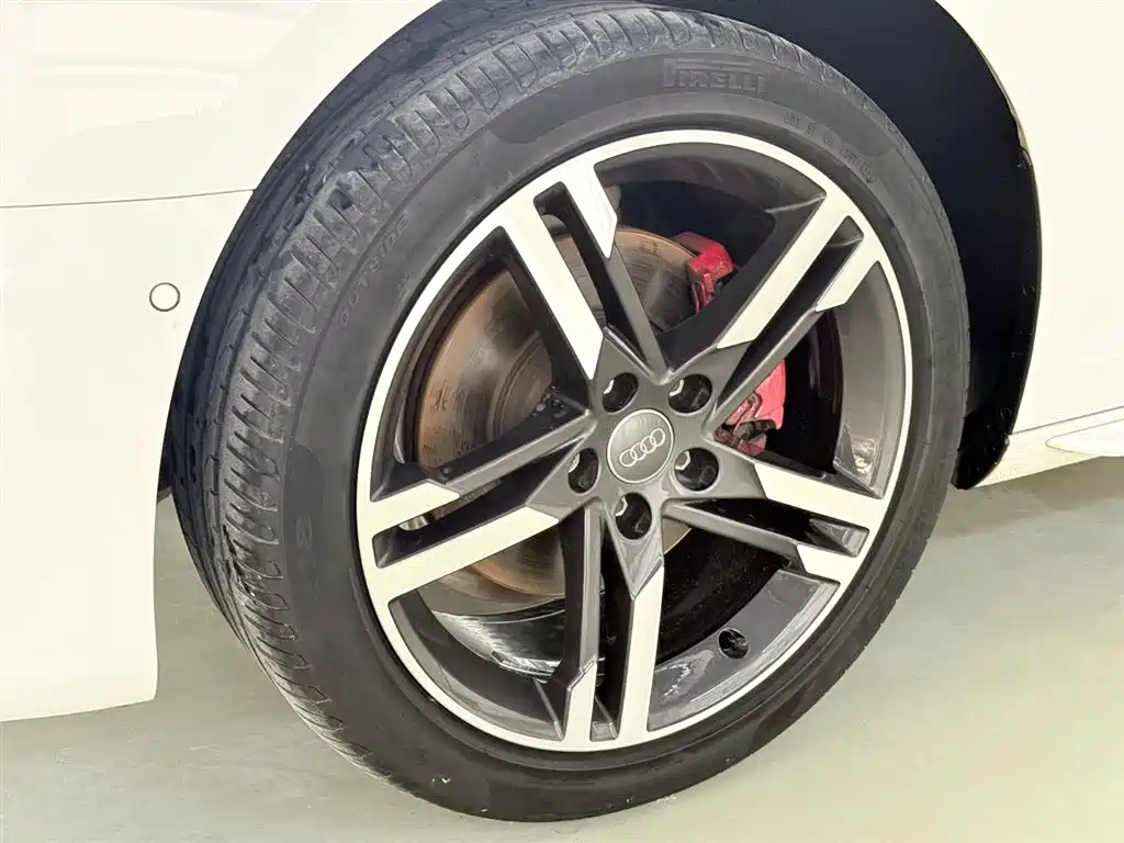 Audi A4L 2020 40 TFSI quattro Luxury Dynamic фото 12