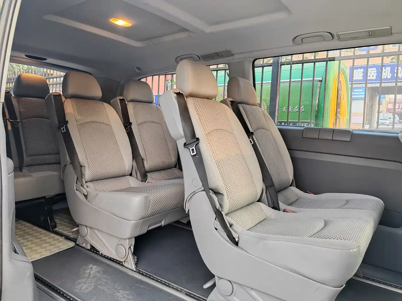 Mercedes-Benz Vito 2013 Model 3.0L Elite Edition фото 9
