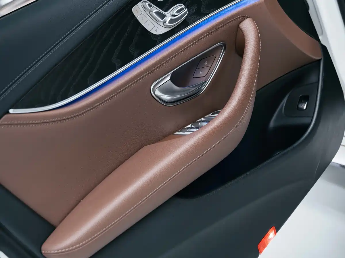 Mercedes-Benz E-Class 2017 E 300 L Sport Fashion фото 15