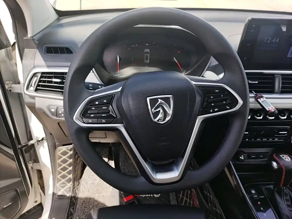 Baojun 530 2019 2019 1.5T CVT Premium China V