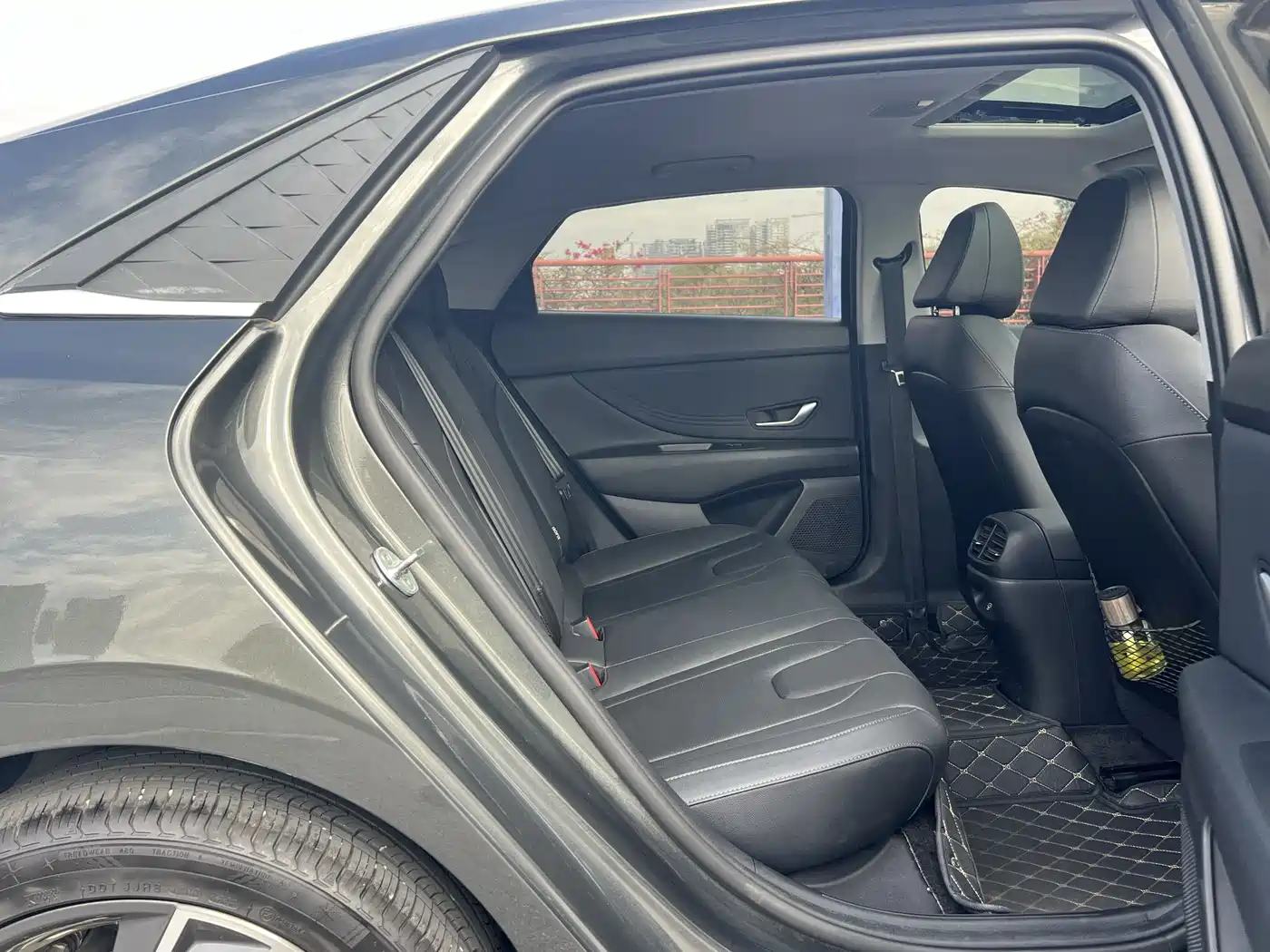 Hyundai Elantra 2023 1.5L CVT GLX Elite Edition фото 9