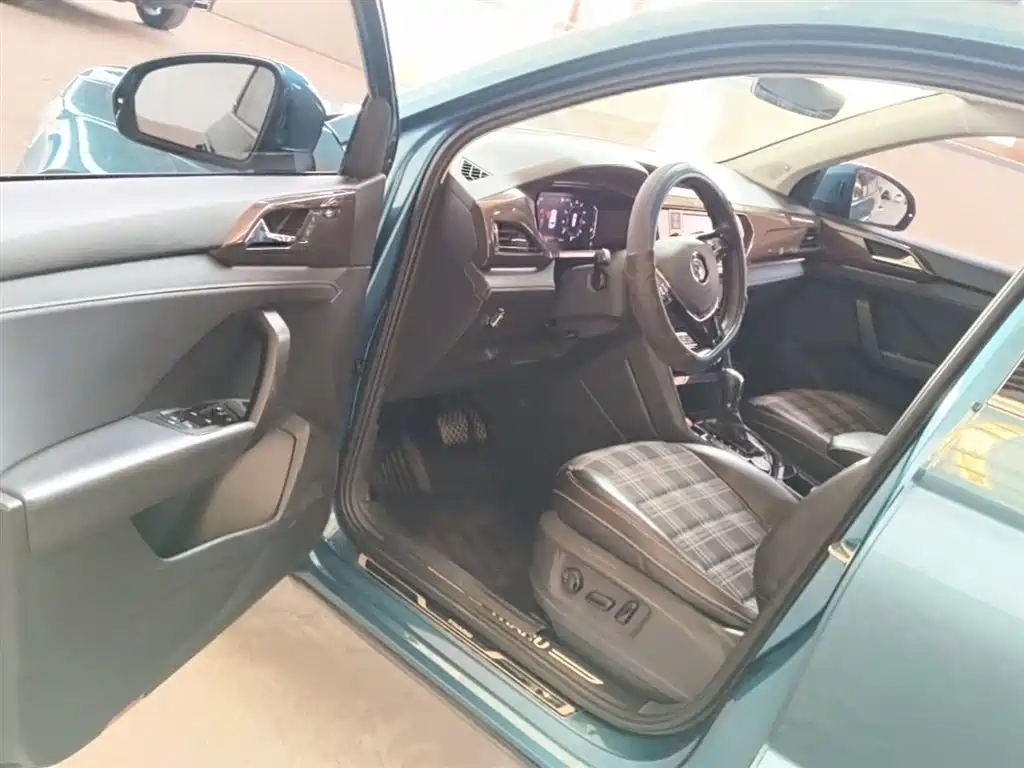 Volkswagen Tharu 2019 Model 330TSI 4WD Flagship Edition China VI фото 16