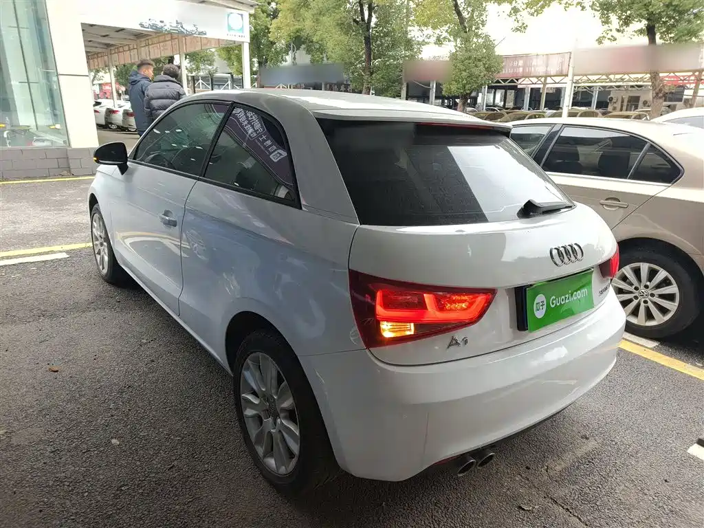 Audi A1 2014 30 TFSI Technology фото 23