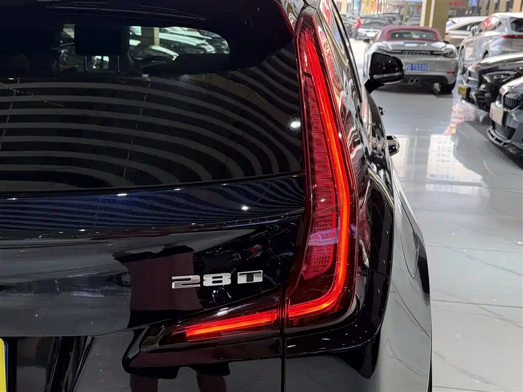 Cadillac XT4 2020 28T 2WD Technology фото 8