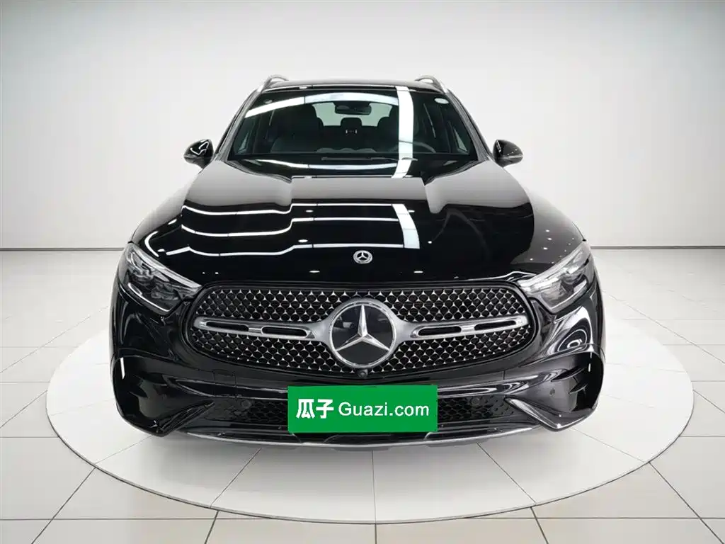 Mercedes-Benz GLC 2023 GLC 300 L 4MATIC Luxury 5-Seater фото 3