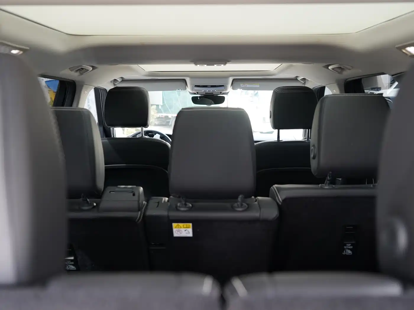 Land Rover Discovery 2023 360PS R-Dynamic S фото 20