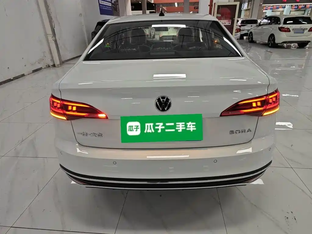 Volkswagen Bora 2025 Facelift 200TSI DSG Navigation Edition фото 4