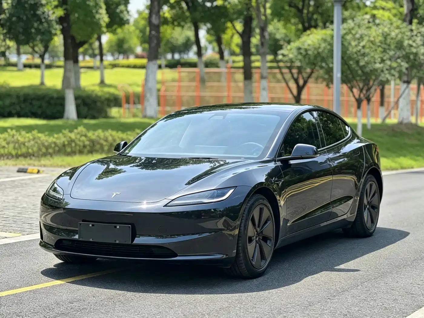 Tesla Model 3 2023 Rear-Wheel Drive
