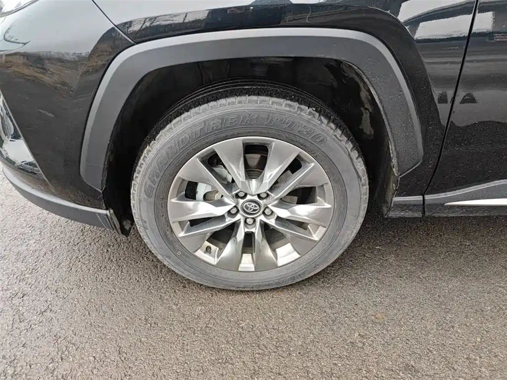 Toyota Wildlander 2023 2.0L CVT FWD Urban фото 23