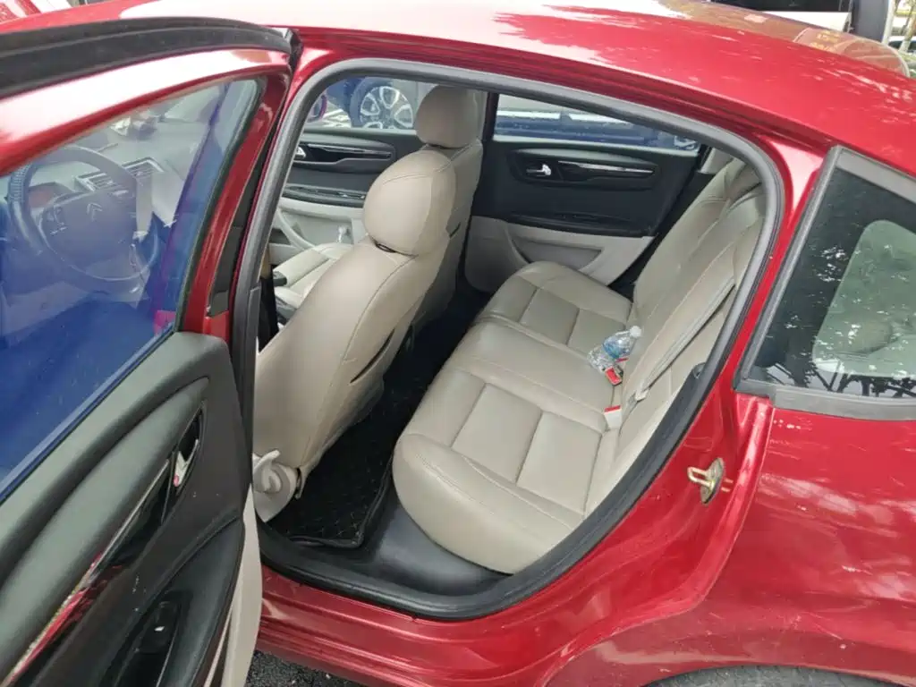 Citroën C-Quatre 2015 2013 Model Sedan 1.6L Automatic Premium Style