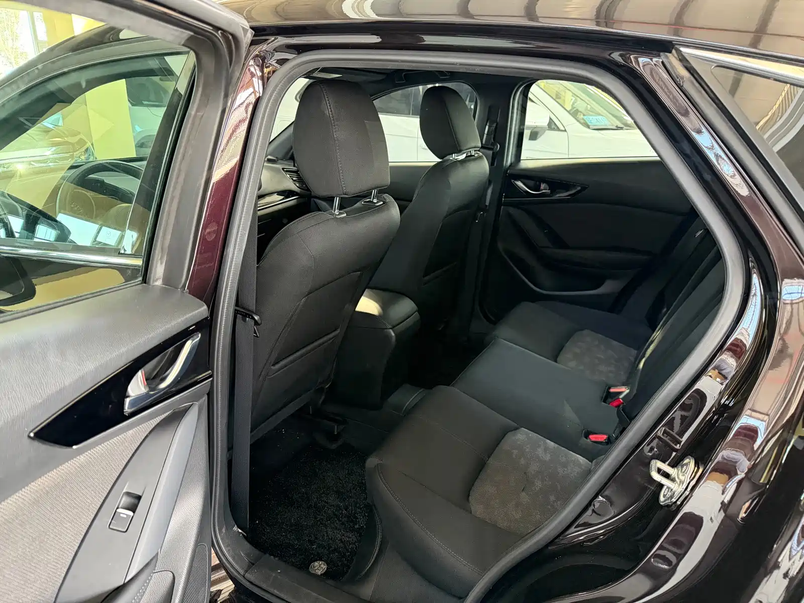 Фото 10 - Mazda CX-4