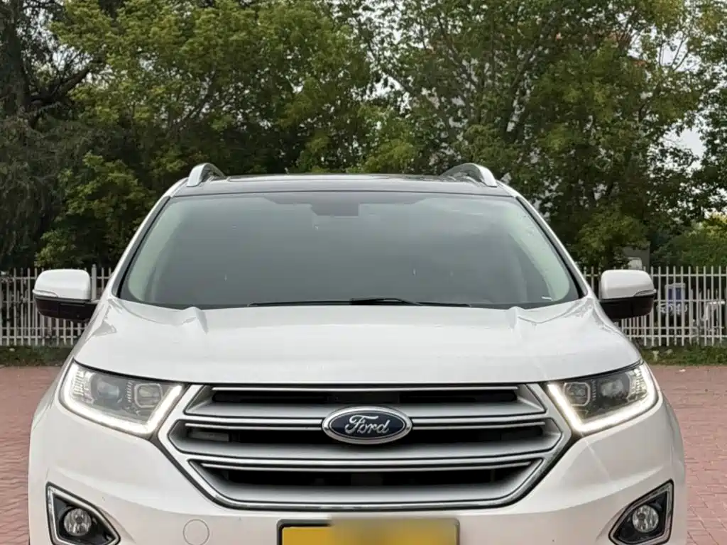Фото 26 - Ford Edge