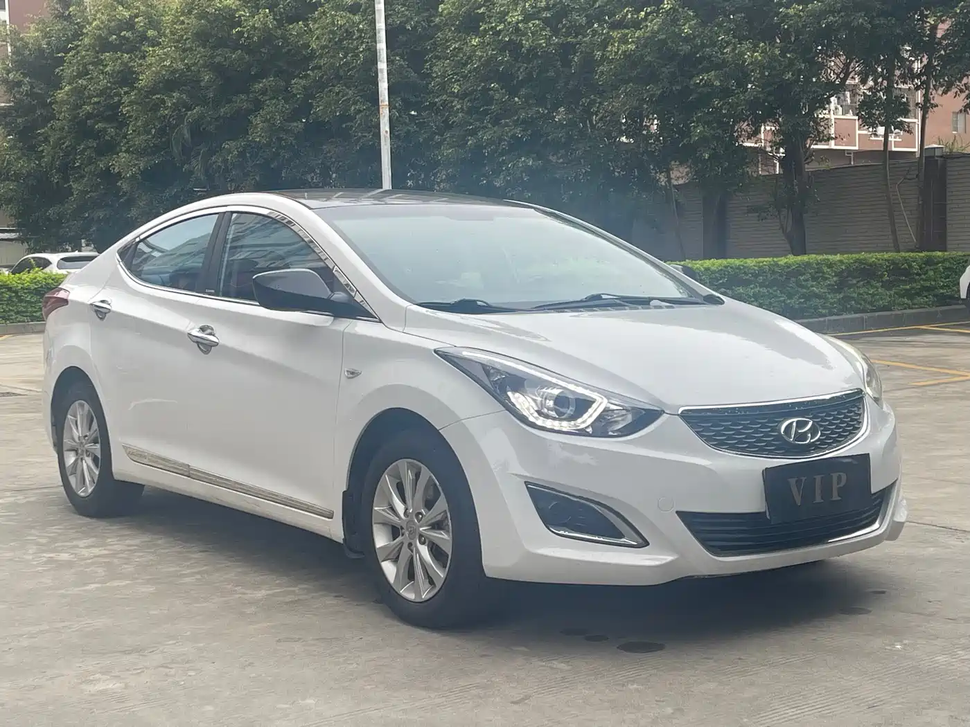 Hyundai Langdong 2016 1.6L Automatic Smart Edition фото 3