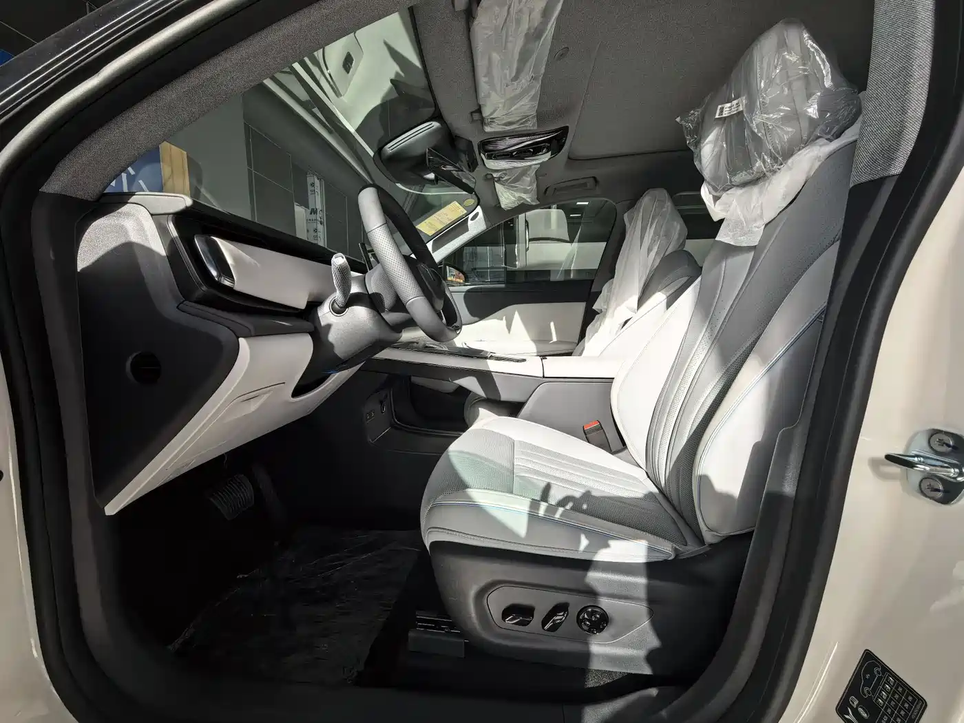 Voyah Auto Voyah Zhiyin 2024 Long Range Smart Edition фото 7