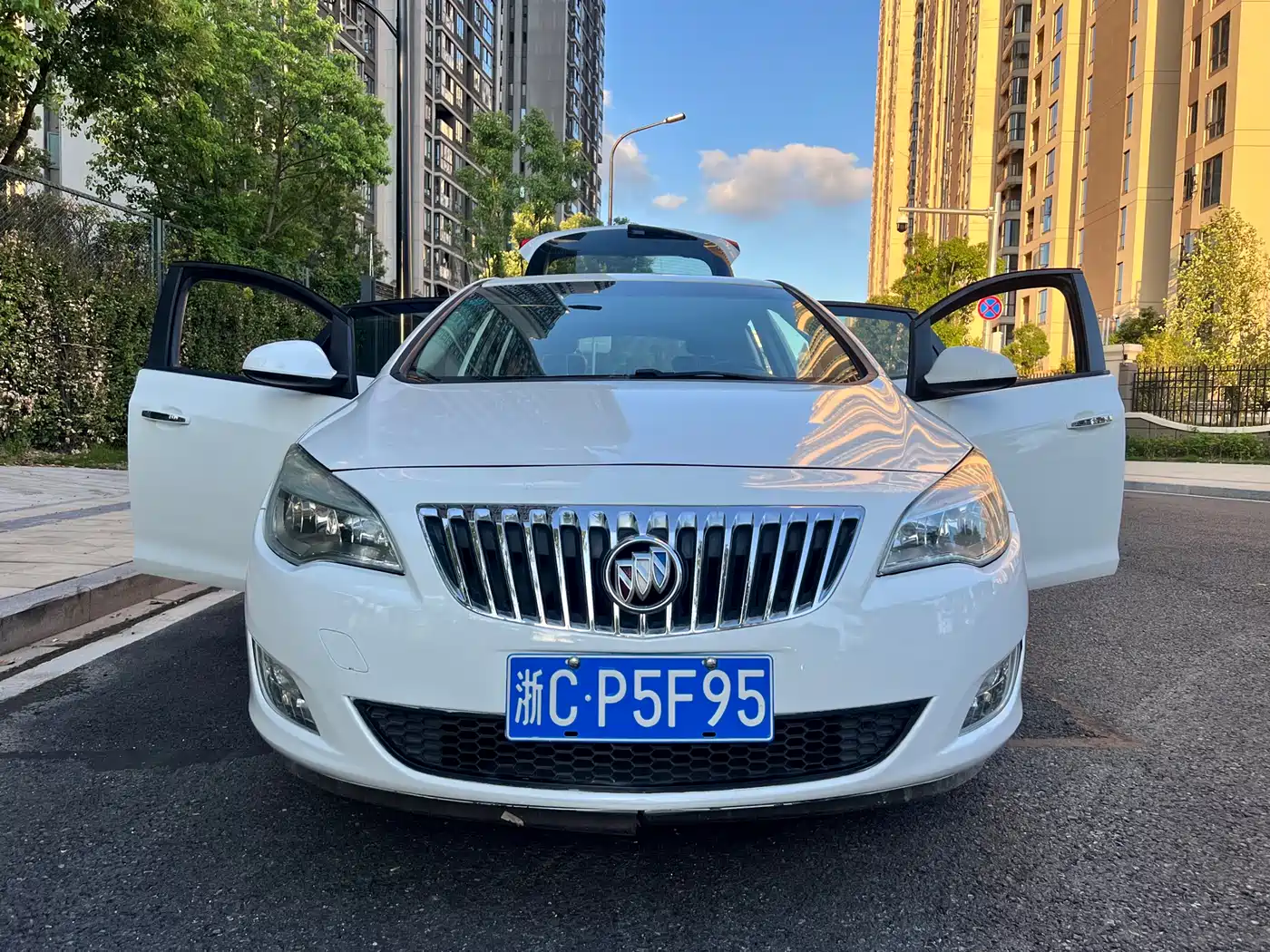 Buick Excelle 2014 XT 1.6L Automatic Fashion фото 24