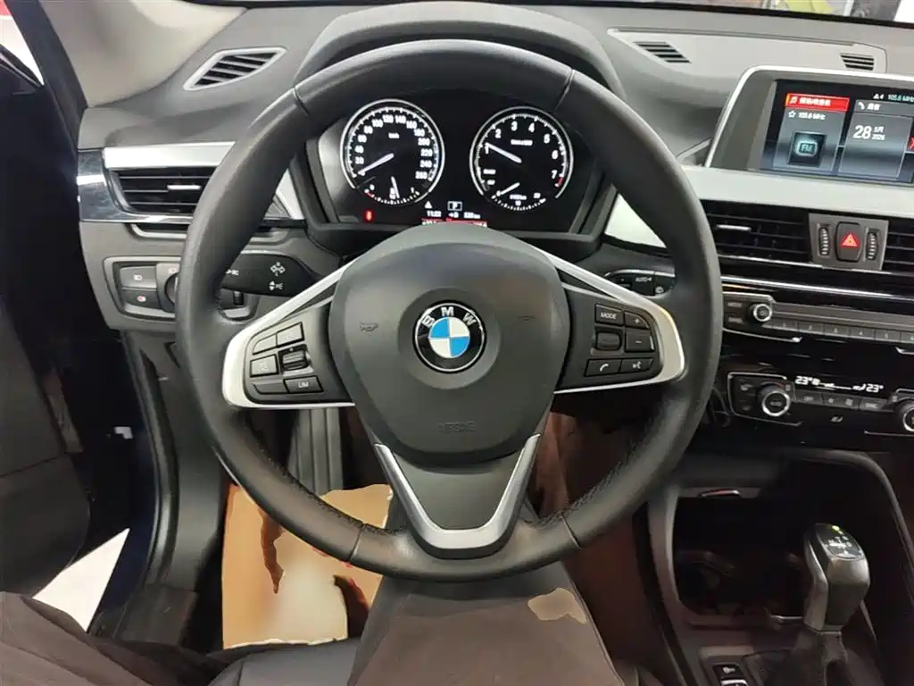 BMW X1 2019 sDrive20Li Leading Model фото 11