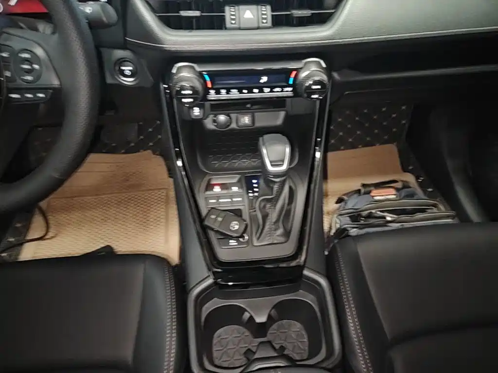 Toyota Wildlander 2025 2024 Hybrid 2.5L E-CVT FWD Luxury PLUS Edition