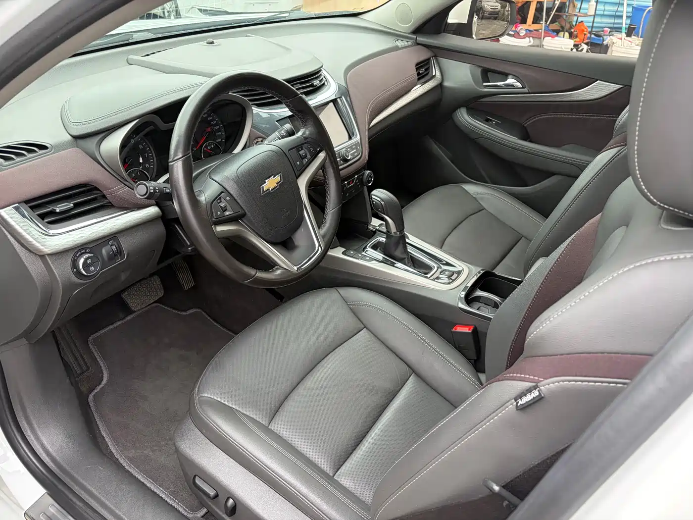 Chevrolet Malibu 2017 1.5T Automatic Luxury Edition фото 8