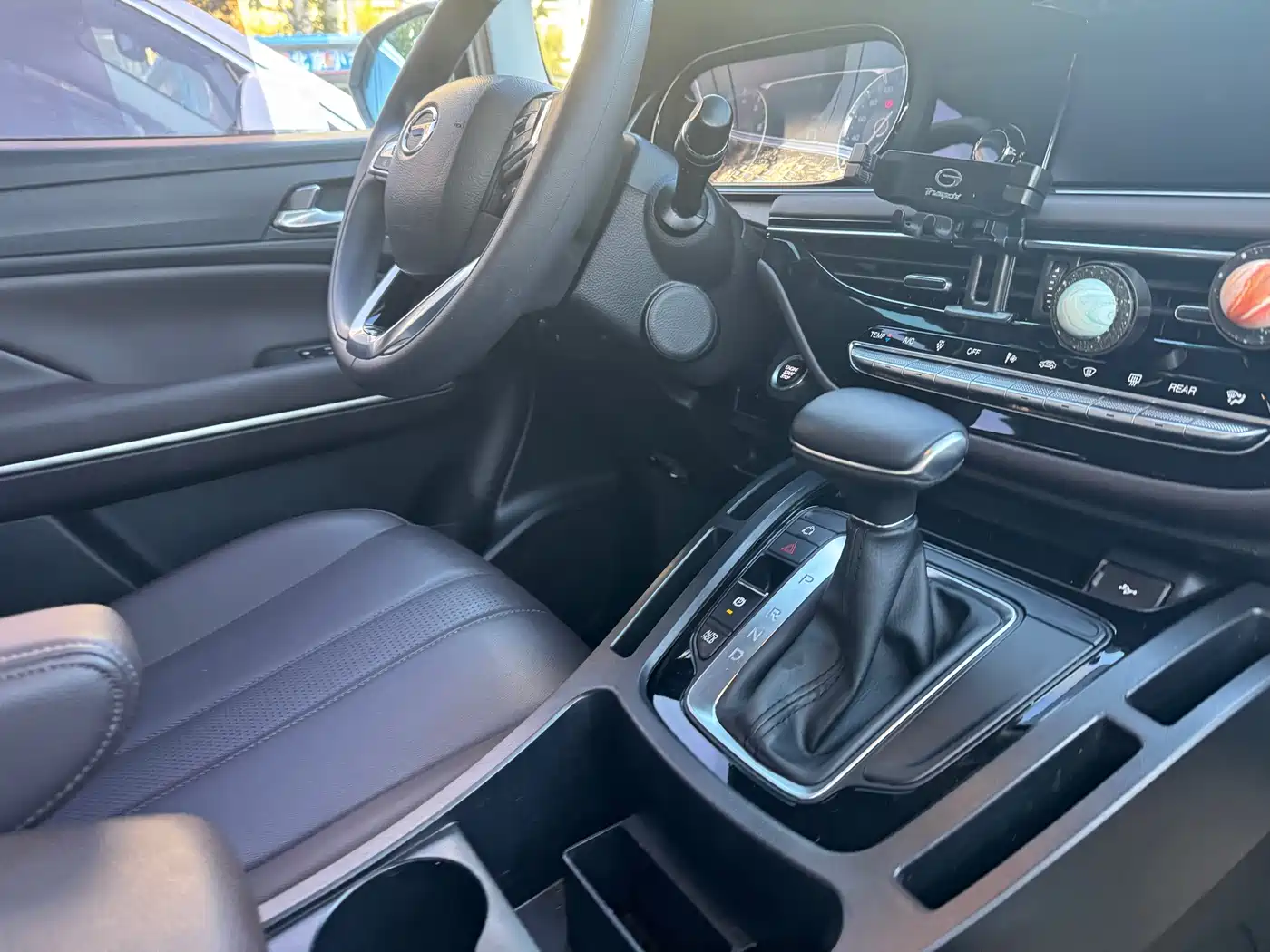 GAC Trumpchi Trumpchi M6 2019 270T Automatic Luxury (6-seater) China V фото 4