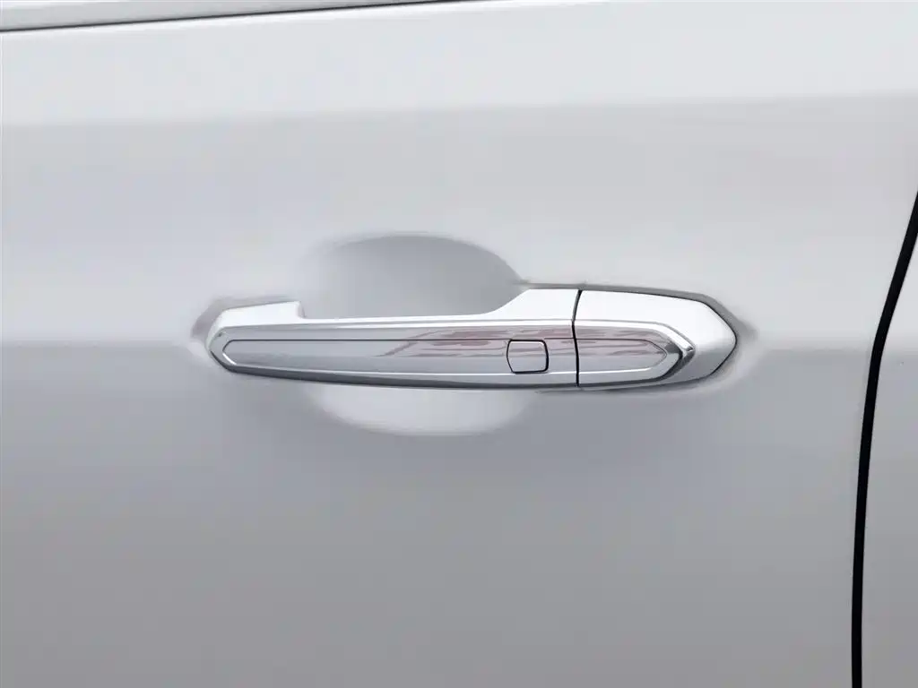 CADILLAC CT6 PLUG IN