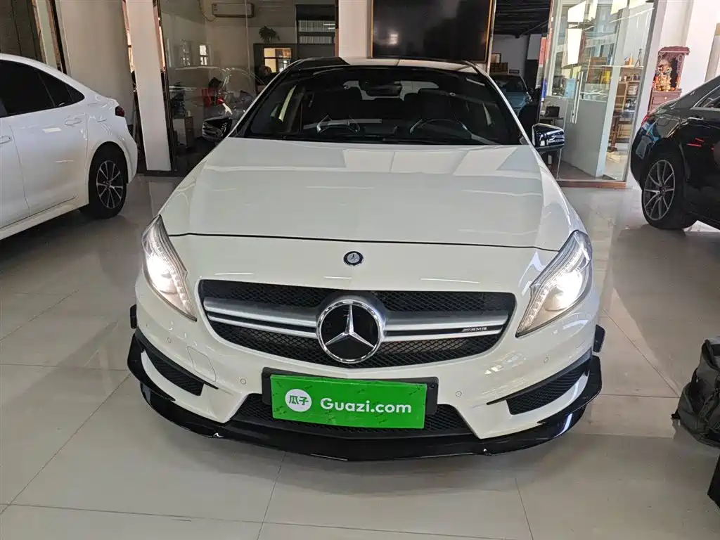 Mercedes-Benz A-Class AMG (Import) 2014 AMG A 45 4MATIC фото 3