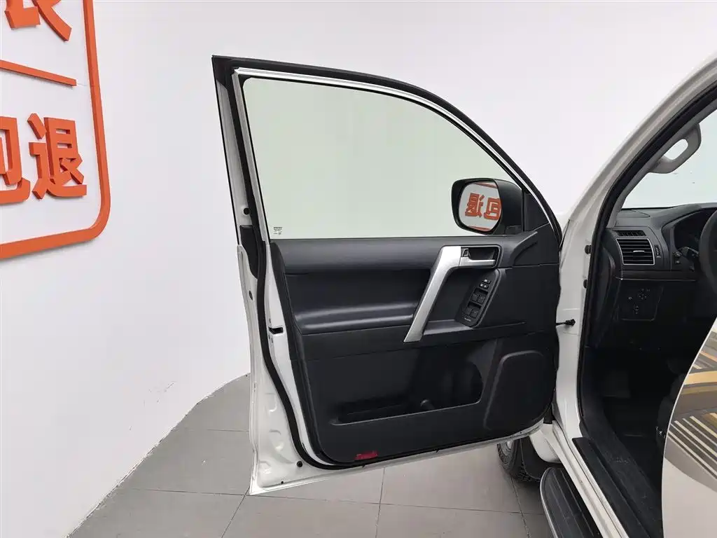 Toyota Prado 2018 3.5L Auto TX-L фото 8
