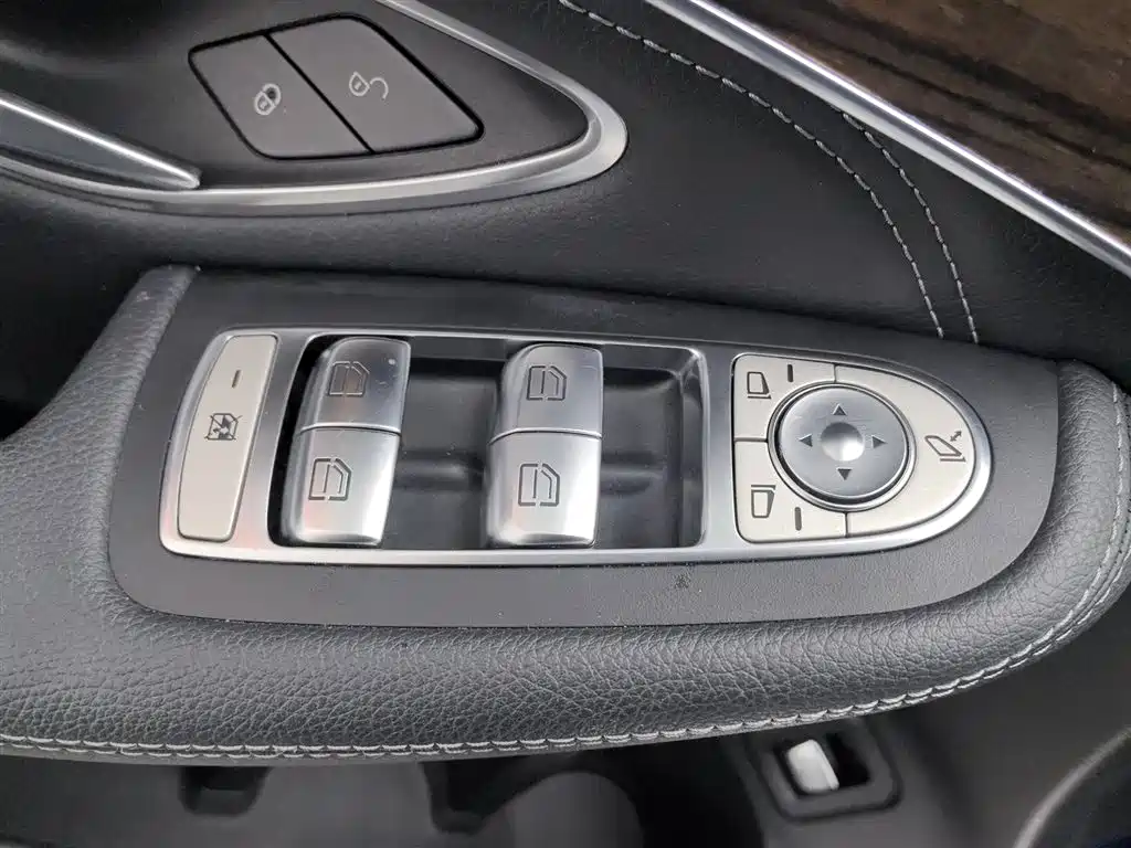 Mercedes-Benz GLC 2017 GLC 260 4MATIC Dynamic фото 9