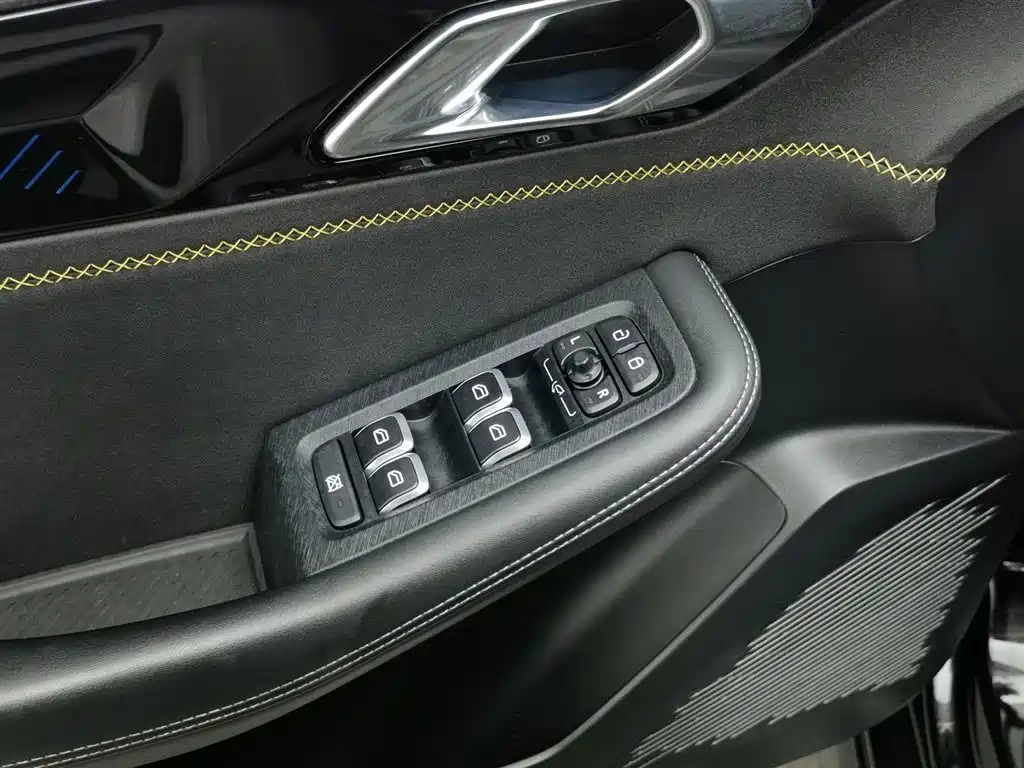 LYNK 03