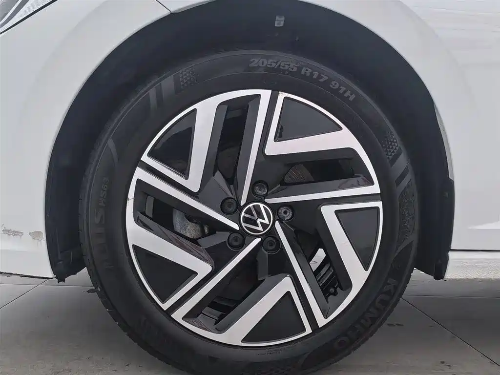 Volkswagen Sagitar 2023 Model Year 280TSI DSG Surpass Edition фото 17