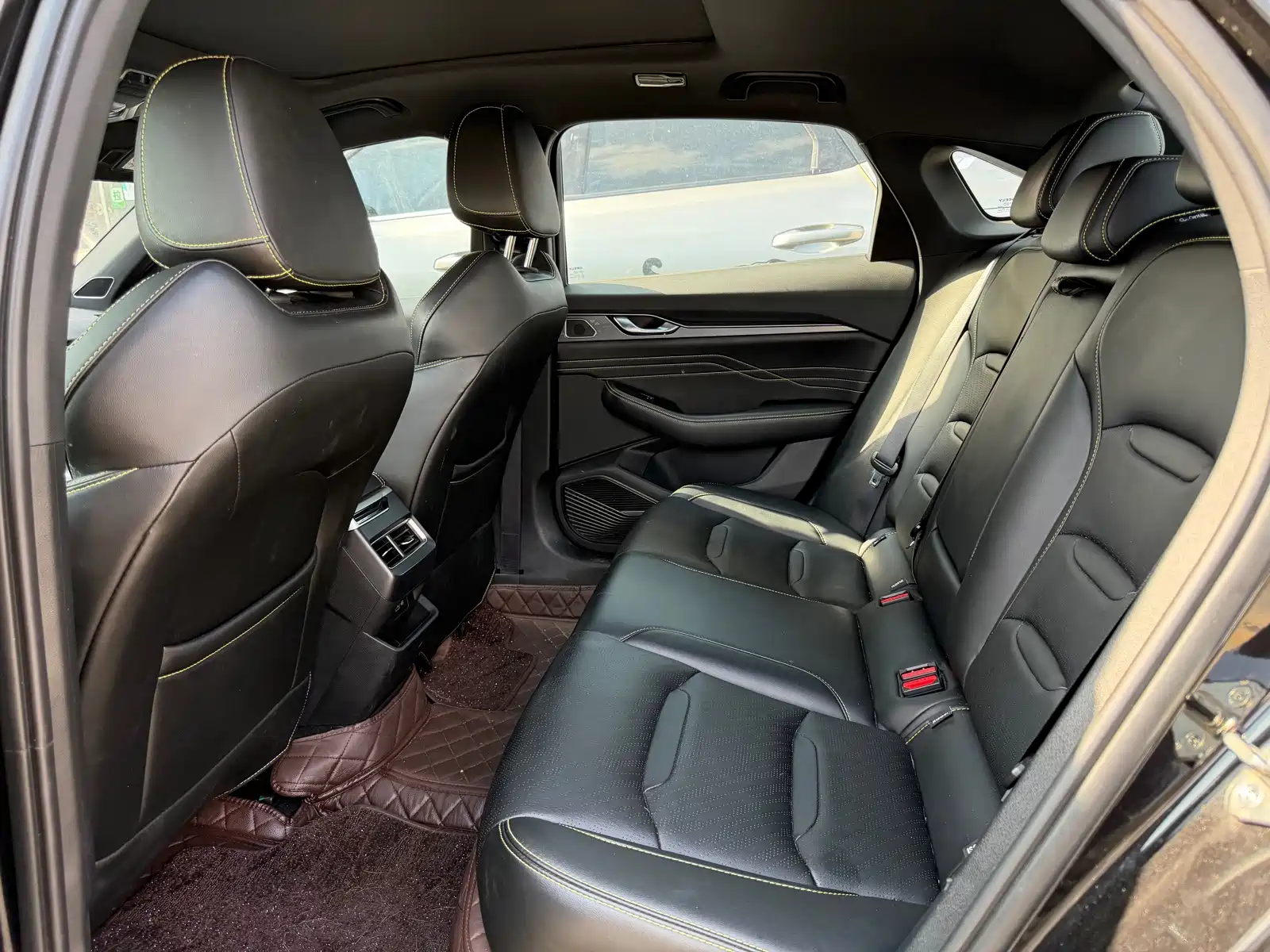 Фото 6 - Geely Preface