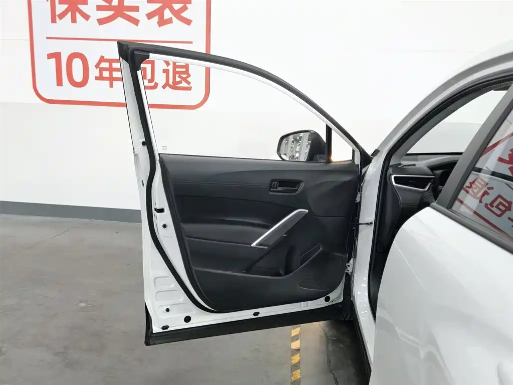 Toyota Corolla Cross 2023 2.0L Pioneer Edition фото 8