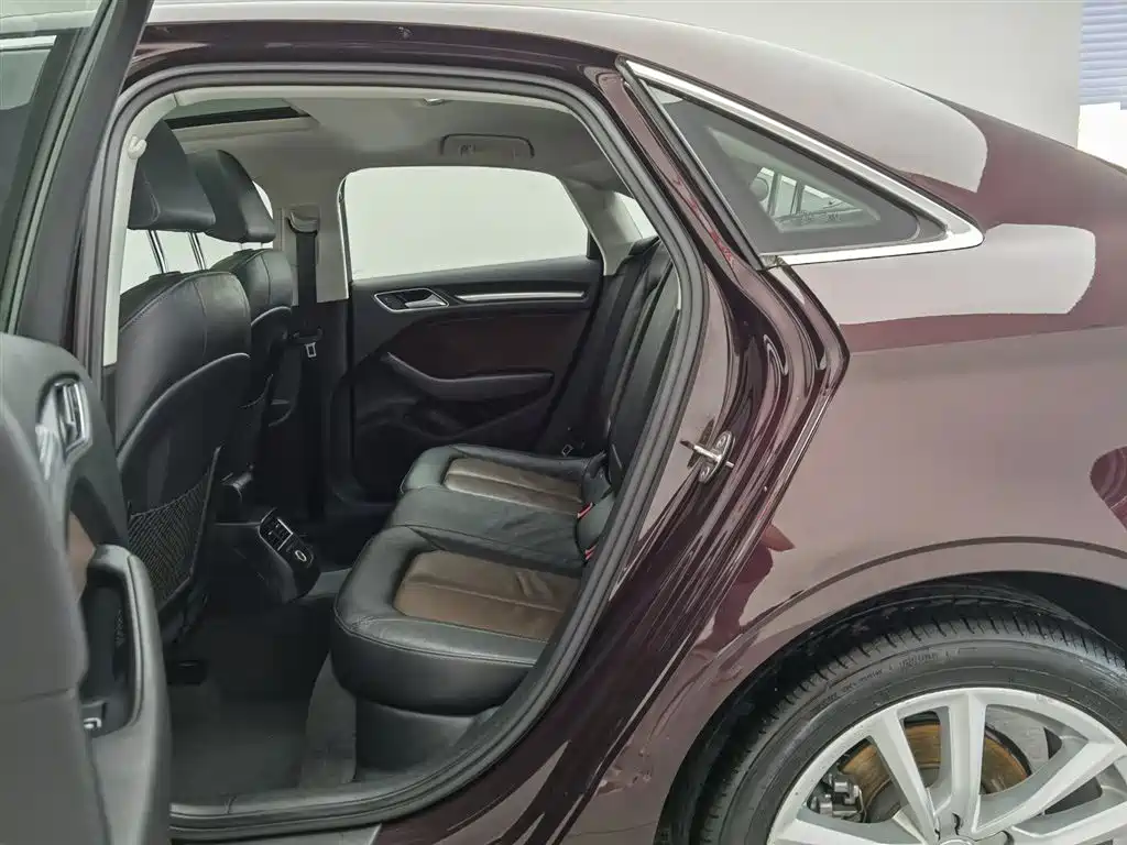 Audi A3 2016 Limousine 40 TFSI Style фото 15