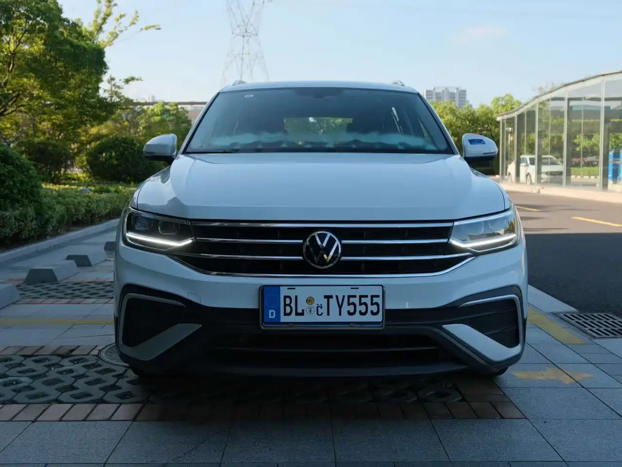 Фото 2 - Volkswagen Tiguan L