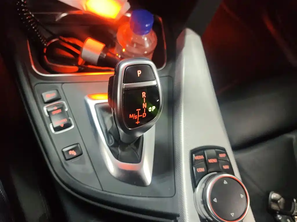 BMW 3 Series 2017 330i M Sport фото 21