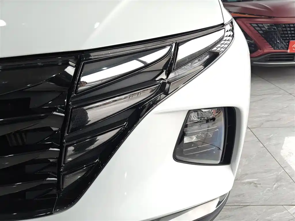 Hyundai Tucson 2022 Tucson L 1.5T DCT LUX Premium N Line фото 24