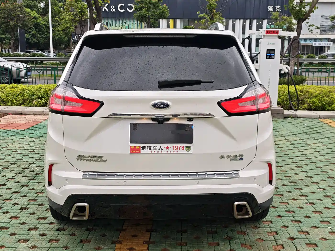 Фото 5 - Ford Edge