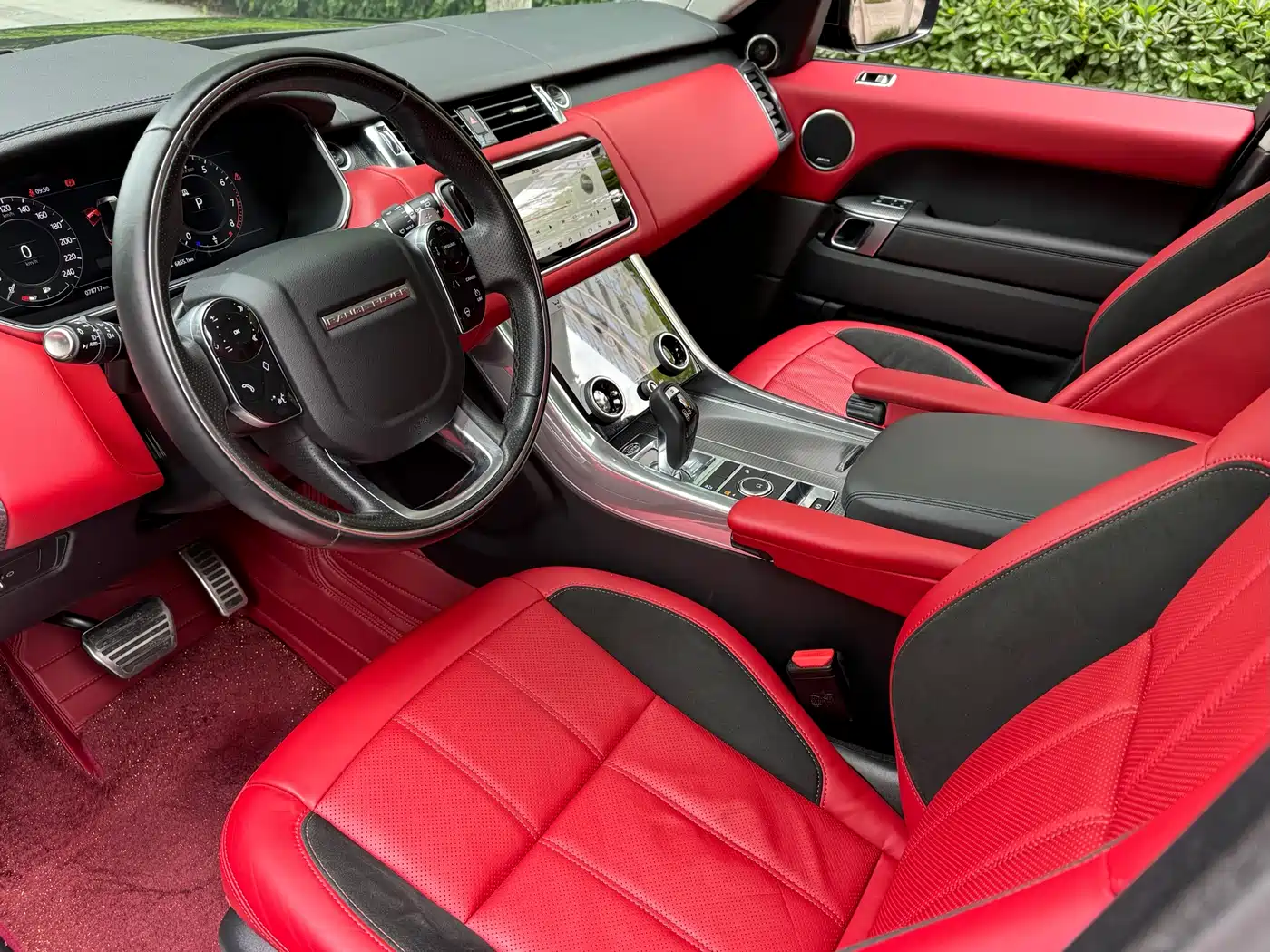 Land Rover Range Rover Sport 2021 3.0 L6 Gloss Black Edition фото 6