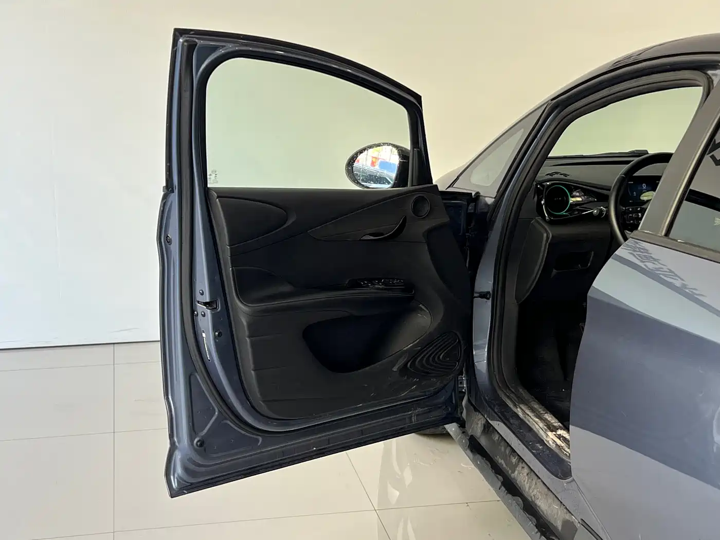 BYD Dolphin 2024 Glory Edition 401km Knight Edition фото 13