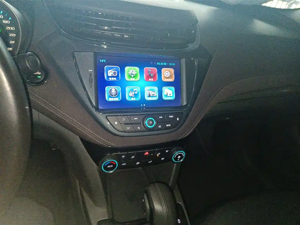 Chevrolet Malibu 2017 1.5T Automatic Luxury Edition фото 8
